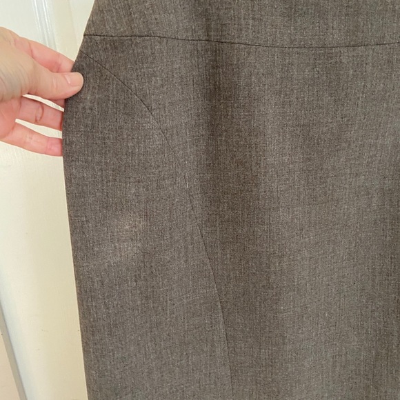 Classic mocha brown pencil skirt fully lined - Picture 2 of 4